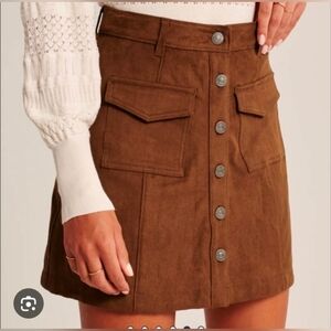 Abercrombie & Fitch Vegan Suede Brown Button-Front Cargo Mini Skirt, Large